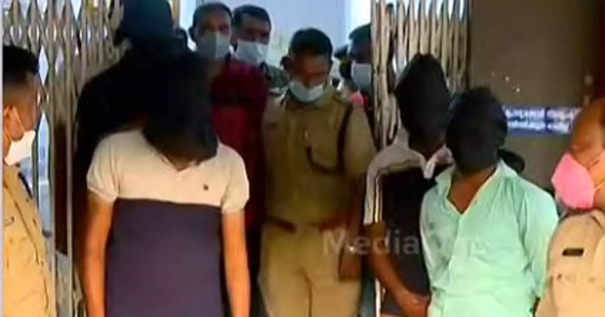 പങ്കാളികളെ പങ്കുവെക്കൽ: 15 സോഷ്യൽ മീഡിയ ഗ്രൂപ്പുകൾ നിരീക്ഷണത്തിൽ പങ്കാളികളെ പങ്കുവെക്കൽ: 15 സോഷ്യൽ മീഡിയ ഗ്രൂപ്പുകൾ നിരീക്ഷണത്തിൽ