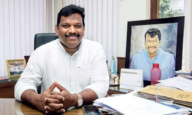 ഗോവയിൽ ബി.ജെ.പിക്ക് തിരിച്ചടി; മന്ത്രി മൈക്കൽ ലോബോ    രാജി വെച്ച് കോൺഗ്രസിൽ ചേർന്നു