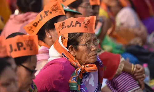 കൊഴിഞ്ഞുകൊഴിഞ്ഞ് കോണ്‍ഗ്രസ്; മണിപ്പൂരില്‍ വീണ്ടും താമര വിരിയുമോ?