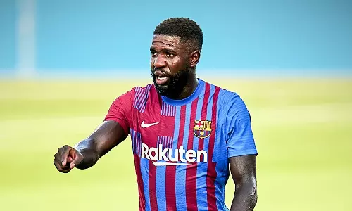 ശമ്പളം കുറക്കാൻ സമ്മതിച്ചു; ഉംതിതിയും ബാഴ്‌സയും കരാർ പുതുക്കി