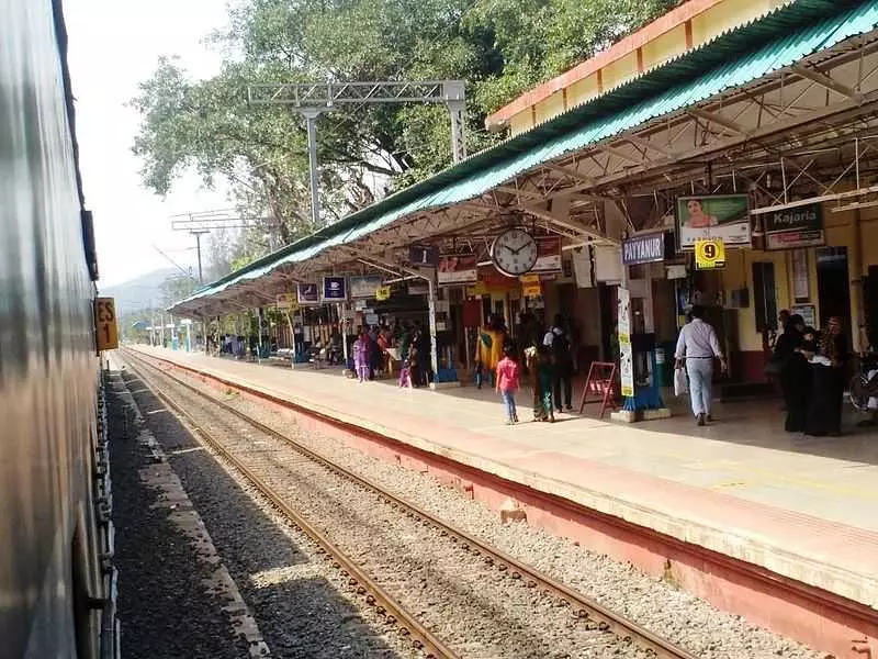റെയില്‍വേ വികസനത്തിന്‍റെ പേരില്‍ യാത്രക്കാരെ പിഴിയുന്നു; അധികനിരക്ക് ഈടാക്കാന്‍ തീരുമാനം