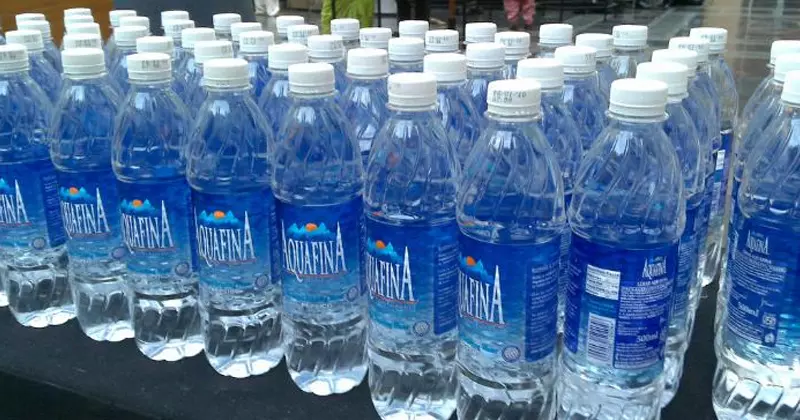 കുപ്പിവെള്ളത്തിന്റെ വില നിയന്ത്രണം; ഉത്തരവ് സ്റ്റേ ചെയ്യണമെന്ന് ആവശ്യപ്പെട്ട് സമർപ്പിച്ച ഹരജി ഇന്ന് പരിഗണിക്കും കുപ്പിവെള്ളത്തിന്റെ വില നിയന്ത്രണം; ഉത്തരവ് സ്റ്റേ ചെയ്യണമെന്ന് ആവശ്യപ്പെട്ട് സമർപ്പിച്ച ഹരജി ഇന്ന് പരിഗണിക്കും