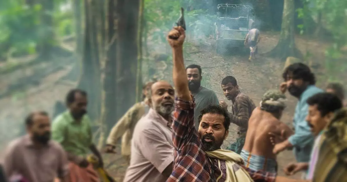 ചുരുളിയില്‍ തെറിവിളിയുണ്ടോ? പൊലീസ് സംഘം സിനിമ കണ്ട് റിപ്പോര്‍ട്ട് നല്‍കും