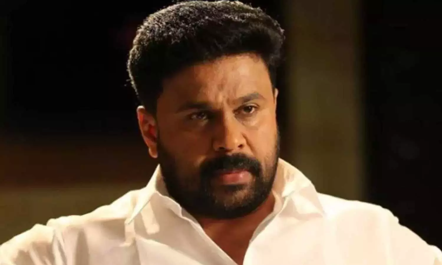 പൊലീസുകാരെ അപായപ്പെടുത്താൻ ശ്രമിച്ച കേസ്; ദിലീപിന്റെ അറസ്റ്റ് ഹൈക്കോടതി തടഞ്ഞു