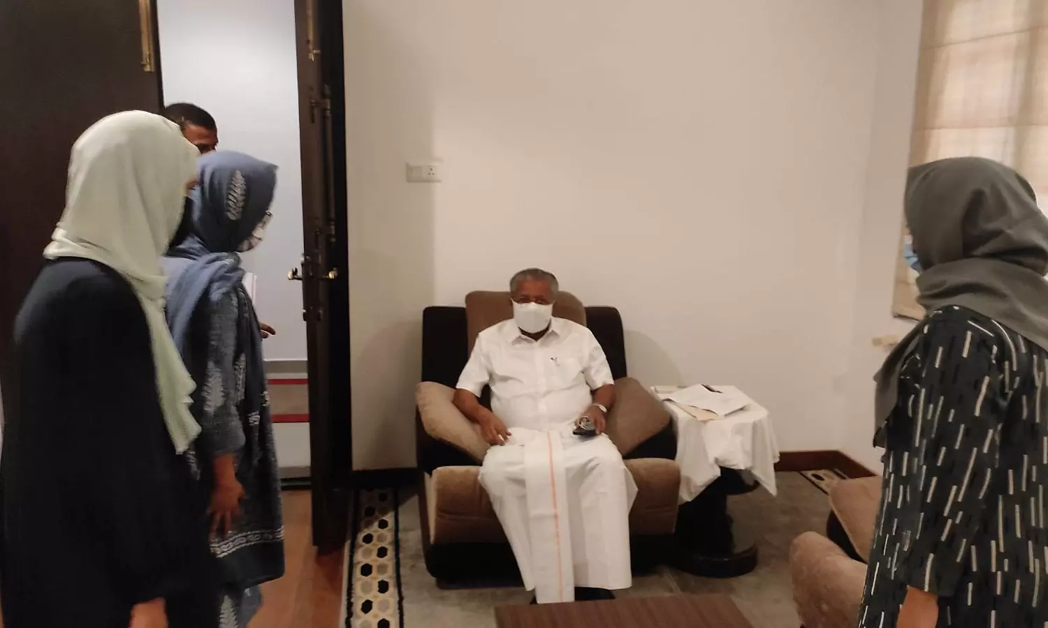 ബുള്ളി ബായ്: ഓൺലൈൻ അതിക്രമങ്ങൾക്കെതിരെ അടിയന്തര നടപടി ആവശ്യപ്പെട്ട് മുഖ്യമന്ത്രിക്ക് പരാതി നൽകി