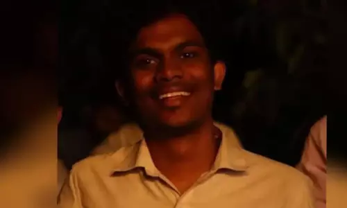 ധീരജിന്റെ പോസ്റ്റുമോര്ട്ടം ഇന്ന്; മൃതദേഹം വിലാപയാത്രയായി തളിപ്പറമ്പിലേക്ക് കൊണ്ടുപോകും ധീരജിന്റെ പോസ്റ്റുമോര്ട്ടം ഇന്ന്; മൃതദേഹം വിലാപയാത്രയായി തളിപ്പറമ്പിലേക്ക് കൊണ്ടുപോകും