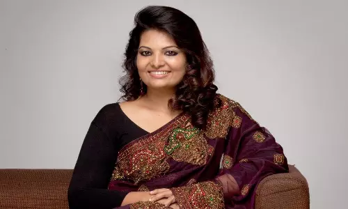 ആരെയെങ്കിലും വെള്ള പൂശാനോ ന്യായീകരിക്കാനോ ആയിരുന്നില്ല ആ പോസ്റ്റ്; തീര്ച്ചയായും ഇരയ്ക്കൊപ്പമെന്ന് സാന്ദ്ര തോമസ് ആരെയെങ്കിലും വെള്ള പൂശാനോ ന്യായീകരിക്കാനോ ആയിരുന്നില്ല ആ പോസ്റ്റ്; തീര്ച്ചയായും ഇരയ്ക്കൊപ്പമെന്ന് സാന്ദ്ര തോമസ്