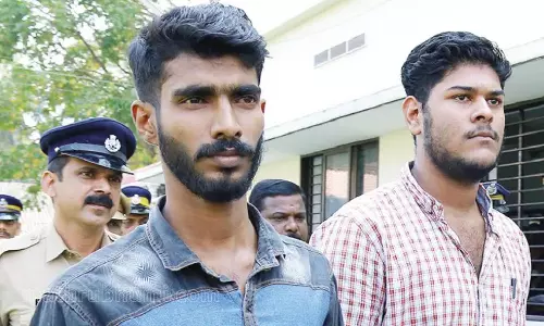 അലനും താഹക്കും തെറ്റുപറ്റി; പന്തീരാങ്കാവ് യു.എ.പി.എ കേസിൽ നിലപാട് ആവർത്തിച്ച് സി.പി.എം