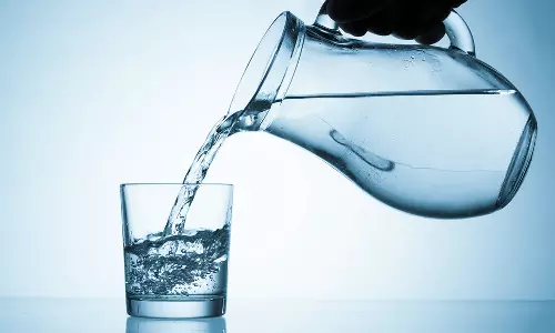 ആയുര്‍വേദം പറയുന്നു.. വെള്ളം ആരോഗ്യാംബുവാക്കിക്കുടിക്കൂ
