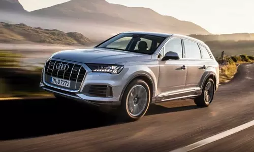 ആഡംബര ഭീമൻ തിരിച്ചെത്തുന്നു; ഔഡി ക്യു7 ബുക്കിങ് ആരംഭിച്ചു