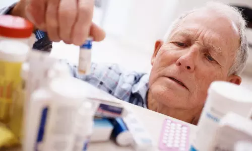 പല തരം മരുന്നുകള്‍.. പലയിടങ്ങളില്‍..  പ്രായമായവര്‍ക്ക് മരുന്ന് നല്‍കാന്‍ ഇനി മറക്കില്ല