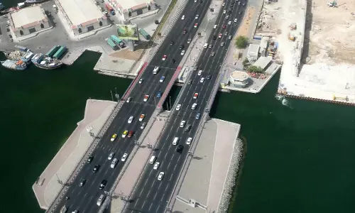 ദുബൈ അൽമക്​തൂം പാലത്തിൽ ഞായറാഴ്ചകളിൽ  ടോൾ ഫീസ്​ ഈടാക്കില്ല