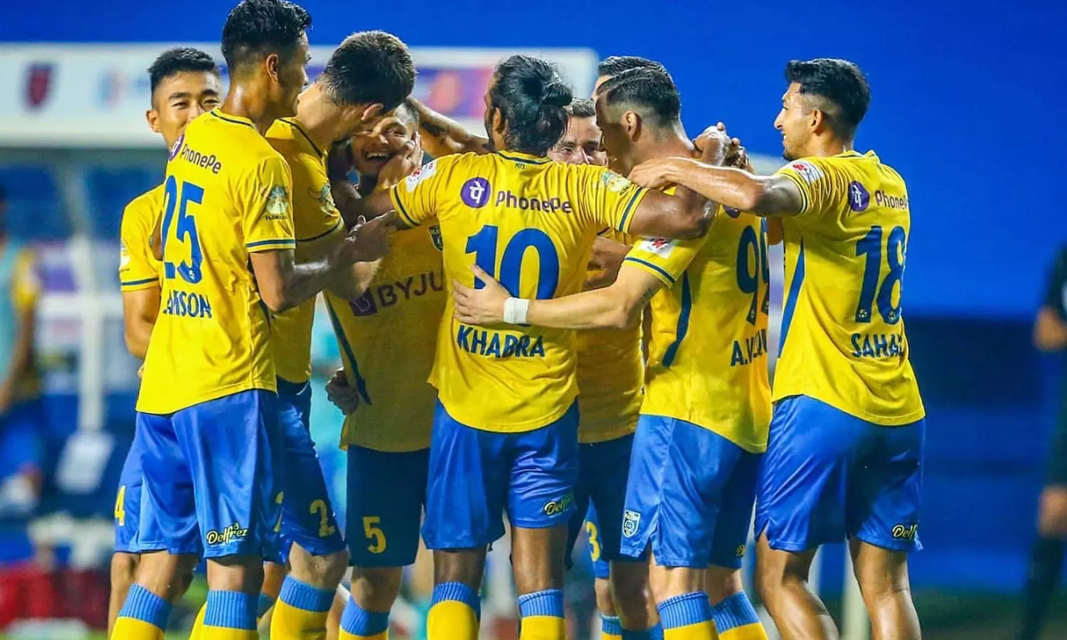 ഇത് ശരിക്കും കൊമ്പന്മാർ, ഇക്കുറി തിടമ്പേറ്റുമോ?