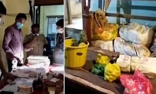 ആര്യങ്കാവ് ആർ.ടി.ഓഫീസിൽ നിന്ന് പച്ചക്കറികളും കണക്കിൽപ്പെടാത്ത പണവും കണ്ടെത്തി ആര്യങ്കാവ് ആർ.ടി.ഓഫീസിൽ നിന്ന് പച്ചക്കറികളും കണക്കിൽപ്പെടാത്ത പണവും കണ്ടെത്തി