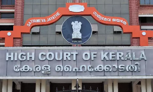 സിൽവർ ലൈനിൽ കേന്ദ്ര സർക്കാർ നിലപാടിനെ കുറിച്ച് വ്യക്തതയില്ലെന്ന് ഹൈക്കോടതി സിൽവർ ലൈനിൽ കേന്ദ്ര സർക്കാർ നിലപാടിനെ കുറിച്ച് വ്യക്തതയില്ലെന്ന് ഹൈക്കോടതി