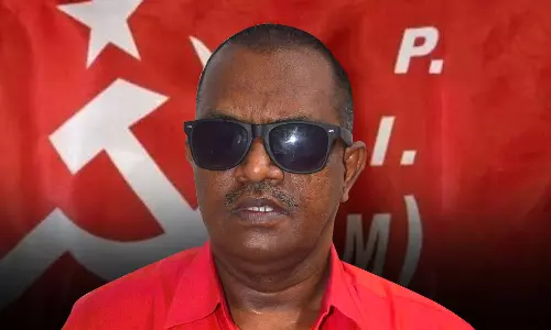 അന്ധത ഒരു കുറവല്ല; കാഴ്ചാശേഷിയില്ലാത്ത ഭാരതി അണ്ണ സി.പി.എം ജില്ലാ സെക്രട്ടറി