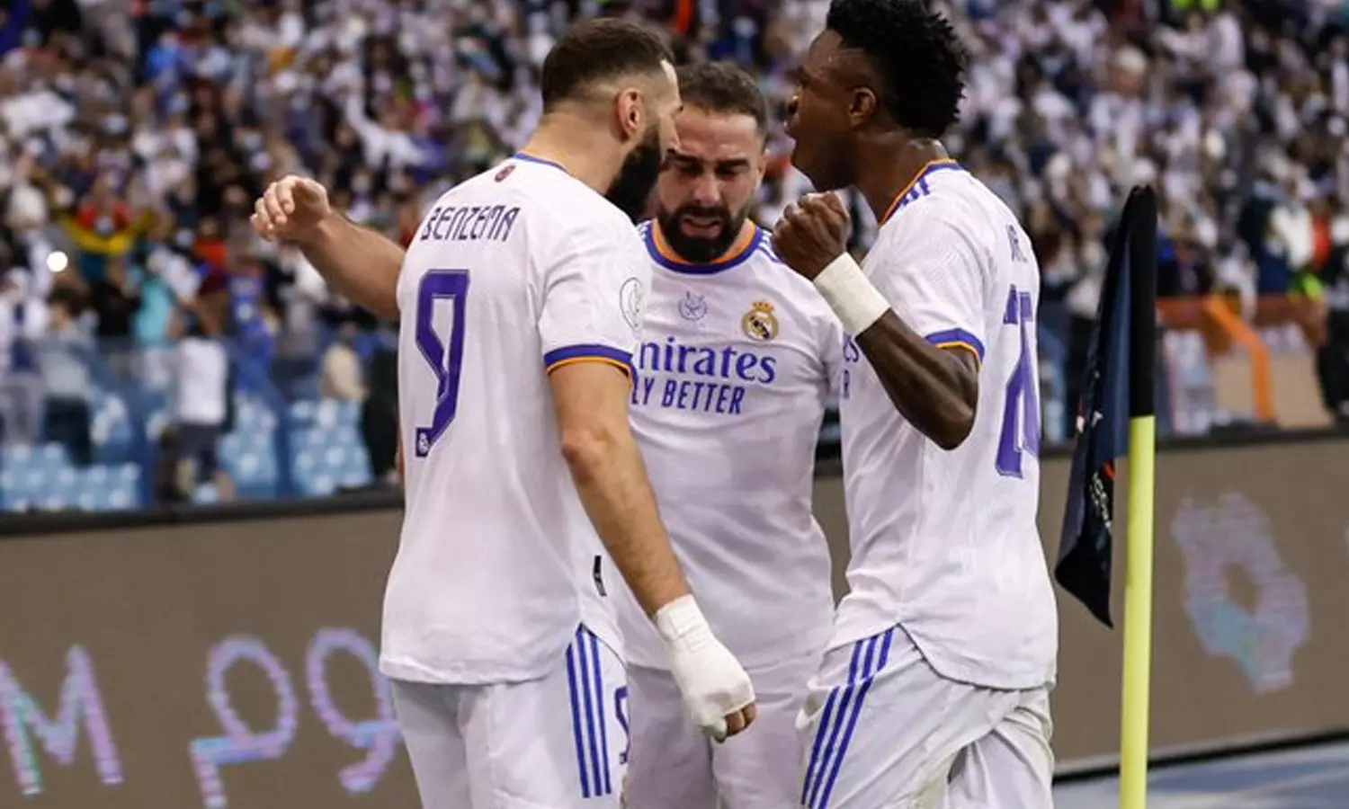 എൽ ക്ലാസികോ തുടർച്ചയായ അഞ്ചാം തവണയും റയൽ മാഡ്രിഡിനൊപ്പം എൽ ക്ലാസികോ തുടർച്ചയായ അഞ്ചാം തവണയും റയൽ മാഡ്രിഡിനൊപ്പം