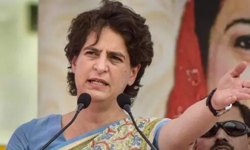 യു.പിയിൽ കോൺഗ്രസ് സ്ഥാനാർഥി പട്ടികയായി; മത്സരിക്കാൻ ഉന്നാവോ   പെൺകുട്ടിയുടെ അമ്മയും