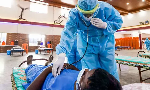 സംസ്ഥാനത്ത് കോവിഡ് കുതിച്ചുയരുന്നു; ടി.പി.ആർ 35.27% സംസ്ഥാനത്ത് കോവിഡ് കുതിച്ചുയരുന്നു; ടി.പി.ആർ 35.27%