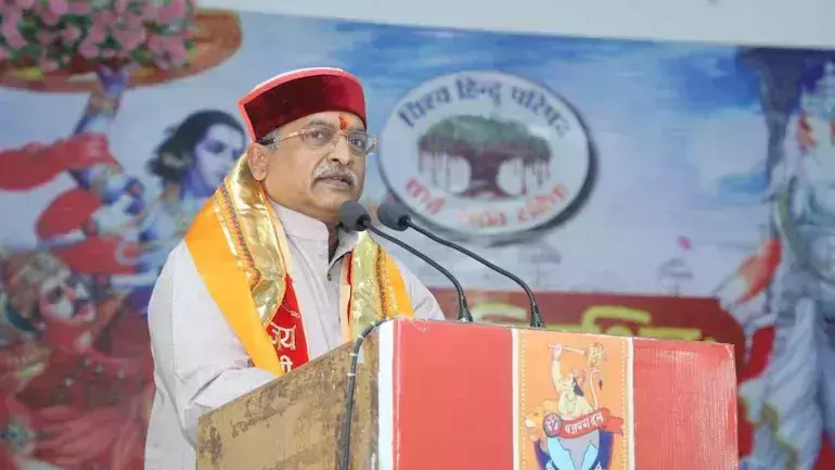 ഹിന്ദുക്കളുടെ എണ്ണം കുറയുന്നു; ഹൈന്ദവ കുടുംബങ്ങളില് രണ്ടോ മൂന്നോ കുട്ടികള് ഉണ്ടായിരിക്കണമെന്ന് വി.എച്ച്.പി നേതാവ് ഹിന്ദുക്കളുടെ എണ്ണം കുറയുന്നു; ഹൈന്ദവ കുടുംബങ്ങളില് രണ്ടോ മൂന്നോ കുട്ടികള് ഉണ്ടായിരിക്കണമെന്ന് വി.എച്ച്.പി നേതാവ്