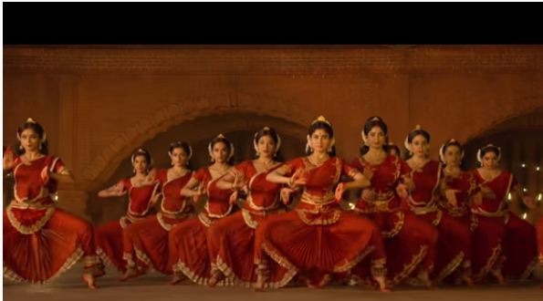 വീണ്ടും നൃത്തച്ചുവടുകള്‍ കൊണ്ടു വിസ്മയിപ്പിച്ച് സായ് പല്ലവി