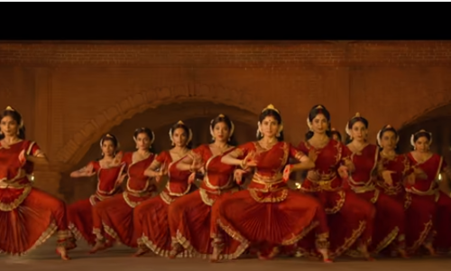 വീണ്ടും നൃത്തച്ചുവടുകള്‍ കൊണ്ടു വിസ്മയിപ്പിച്ച് സായ് പല്ലവി