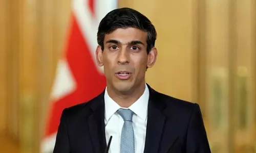 കോവിഡ് ചട്ടം ലംഘിച്ച് ബോറിസ് ജോൺസന്റെ മദ്യസൽക്കാരം:  ബ്രിട്ടിഷ് പ്രധാനമന്ത്രി സ്ഥാനത്തേക്ക് ഇന്ത്യന്‍ വംശജന്‍?