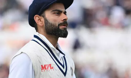 ടെസ്റ്റ് ക്യാപ്റ്റന്സിയുമൊഴിഞ്ഞു; വീണ്ടും ഞെട്ടിച്ച് വിരാട് കോഹ്ലി ടെസ്റ്റ് ക്യാപ്റ്റന്സിയുമൊഴിഞ്ഞു; വീണ്ടും ഞെട്ടിച്ച് വിരാട് കോഹ്ലി