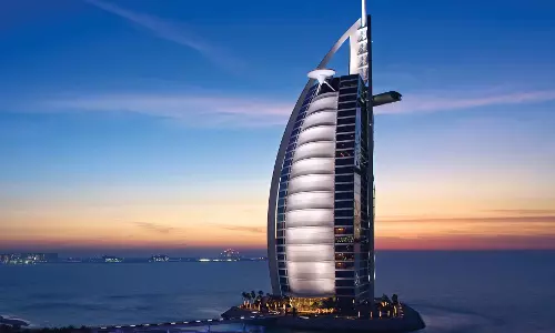 ലോകത്തെ ഏറ്റവും മനോഹരമായ പഞ്ചനക്ഷത്ര ഹോട്ടലായി ബുർജൽ അറബ്‌