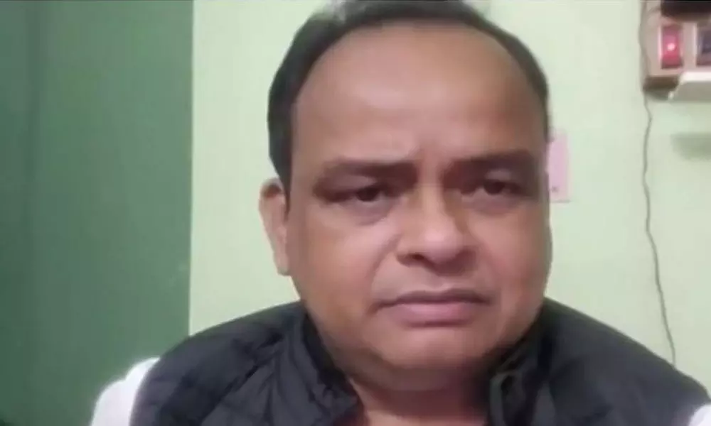 കങ്കണയുടെ കവിളിനേക്കാൾ മിനുസമേറിയ റോഡുകൾ; പുലിവാലു പിടിച്ച് കോൺഗ്രസ് എംഎൽഎ കങ്കണയുടെ കവിളിനേക്കാൾ മിനുസമേറിയ റോഡുകൾ; പുലിവാലു പിടിച്ച് കോൺഗ്രസ് എംഎൽഎ