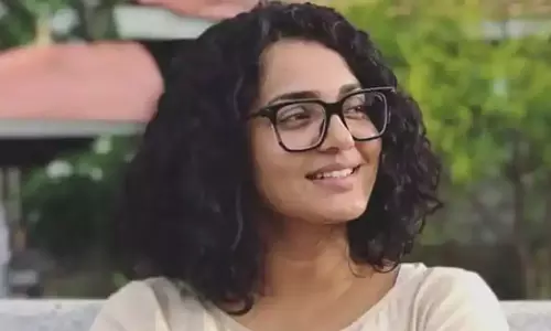 ആക്രമിക്കപ്പെട്ട നടിയെ സോഷ്യല്‍ മീഡിയയില്‍ പിന്തുണച്ചവരുടെ പ്രൊഡക്ഷൻ കമ്പനികൾ നിയമം പാലിക്കുന്നുണ്ടോ? പാര്‍വതി