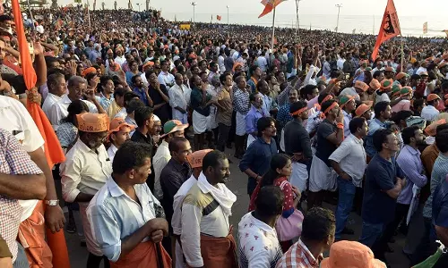 കോഴിക്കോട് നിയന്ത്രണം ലംഘിച്ച് നടത്തിയ ബിജെപി സമ്മേളനത്തിനെതിരെ കേസെടുത്തു