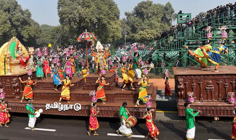 കേരളത്തിനും ബംഗാളിനും പിറകെ തമിഴ്‌നാടിന്റെ നിശ്ചലദൃശ്യവും വെട്ടി; റിപബ്ലിക്‍ദിന പരേഡിലും രാഷ്ട്രീയമോ?