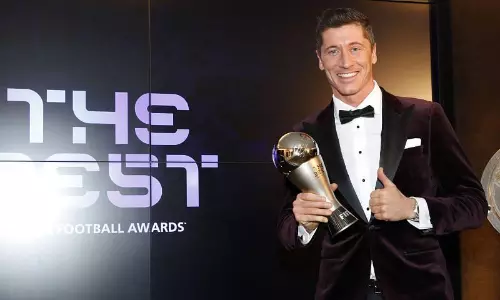 ലെവന്ഡോവ്സ്കി ദ ബെസ്റ്റ്; ഫിഫ ദ ബെസ്റ്റ് പുരസ്കാരം പോളിഷ് സൂപ്പര് താരം റോബര്ട്ടോ ലെവന്റോവ്സികിക്ക് ലെവന്ഡോവ്സ്കി ദ ബെസ്റ്റ്; ഫിഫ ദ ബെസ്റ്റ് പുരസ്കാരം പോളിഷ് സൂപ്പര് താരം റോബര്ട്ടോ ലെവന്റോവ്സികിക്ക്