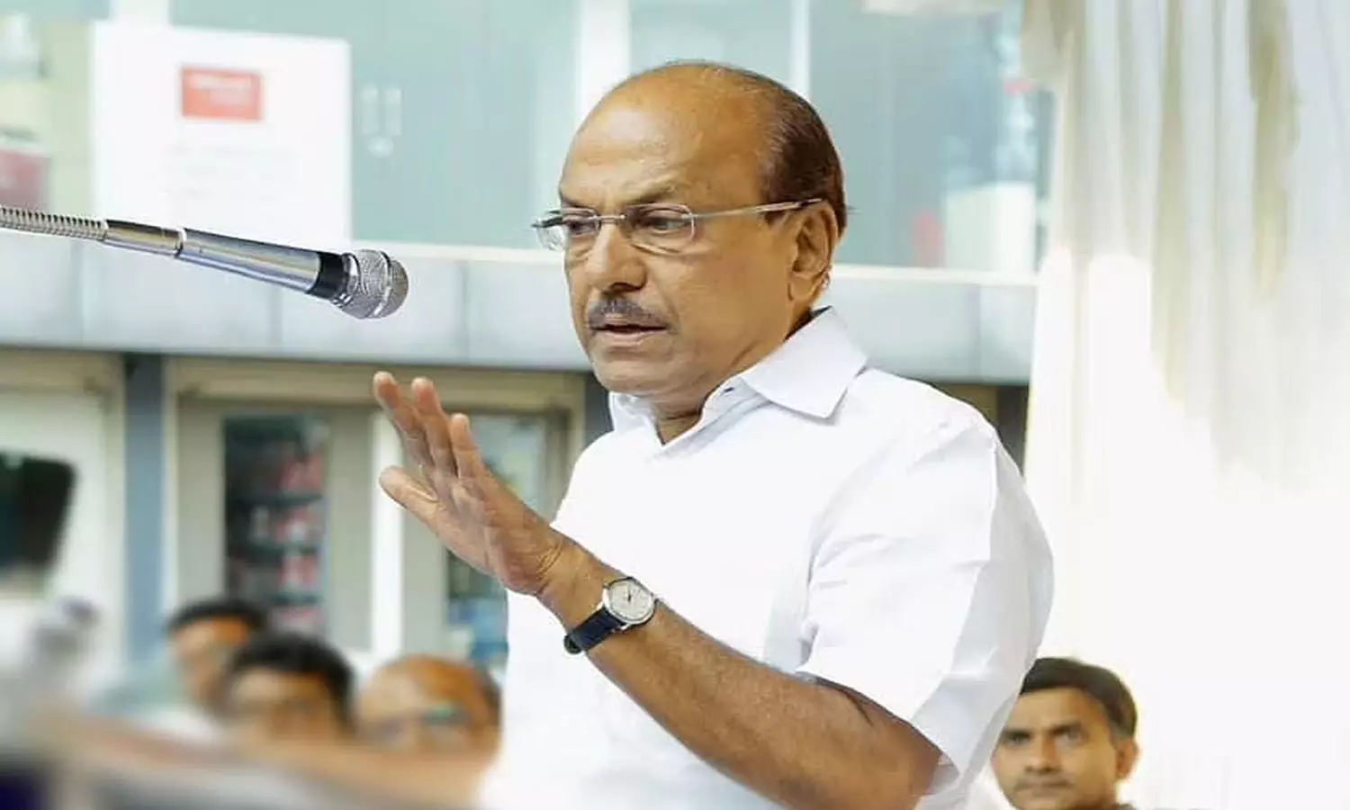 കാർഡ് മാറ്റി കളിക്കുന്നത് കൊള്ളാം ;കോടിയേരിയുടെ പ്രസ്താവനക്ക് മറുപടിയുമായി കുഞ്ഞാലിക്കുട്ടി കാർഡ് മാറ്റി കളിക്കുന്നത് കൊള്ളാം ;കോടിയേരിയുടെ പ്രസ്താവനക്ക് മറുപടിയുമായി കുഞ്ഞാലിക്കുട്ടി