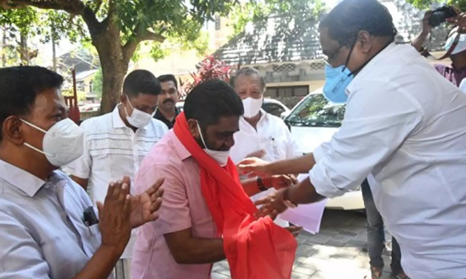 കൊല്ലത്ത് ആർഎസ്പിയിൽ കൂട്ടരാജി; സംസ്ഥാന നേതാക്കൾ സിപിഎമ്മിൽ ചേർന്നു