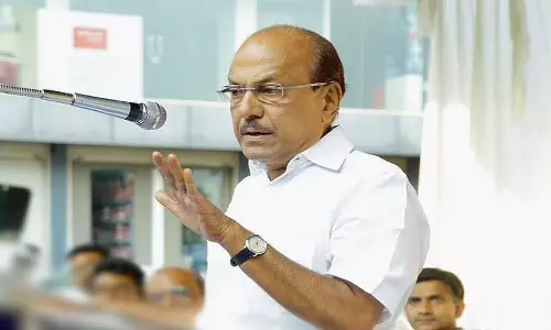 കാർഡ് മാറ്റി കളിക്കുന്നത് കൊള്ളാം ;കോടിയേരിയുടെ പ്രസ്താവനക്ക് മറുപടിയുമായി കുഞ്ഞാലിക്കുട്ടി കാർഡ് മാറ്റി കളിക്കുന്നത് കൊള്ളാം ;കോടിയേരിയുടെ പ്രസ്താവനക്ക് മറുപടിയുമായി കുഞ്ഞാലിക്കുട്ടി