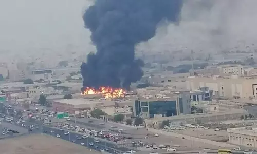 അബുദാബിയിലെ ഹൂതി ആക്രമണം; അപലപിച്ച് ഇന്ത്യ അബുദാബിയിലെ ഹൂതി ആക്രമണം; അപലപിച്ച് ഇന്ത്യ