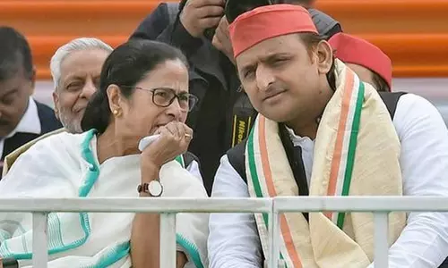 യുപിയിൽ തെരഞ്ഞെടുപ്പ് ചൂടിലേക്ക് മമതയുമെത്തുന്നു; എസ്പിക്ക് വേണ്ടി പ്രചാരണത്തിനിറങ്ങും