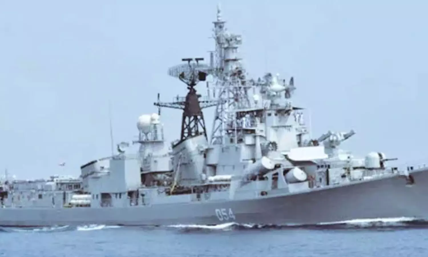 ഐ.എൻ.എസ് റൺവീറിലെ അപകടം വാതക ചോർച്ചയെ തുടർന്നെന്ന് പ്രാഥമിക റിപ്പോർട്ട്