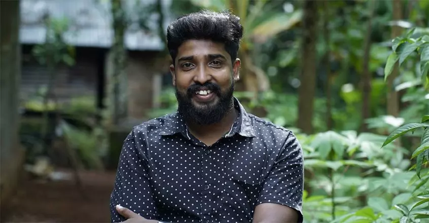 ശ്രീകാന്ത് വെട്ടിയാർ ഒളിവില്: അതിജീവിതയുടെ രഹസ്യമൊഴിയെടുത്തു ശ്രീകാന്ത് വെട്ടിയാർ ഒളിവില്: അതിജീവിതയുടെ രഹസ്യമൊഴിയെടുത്തു