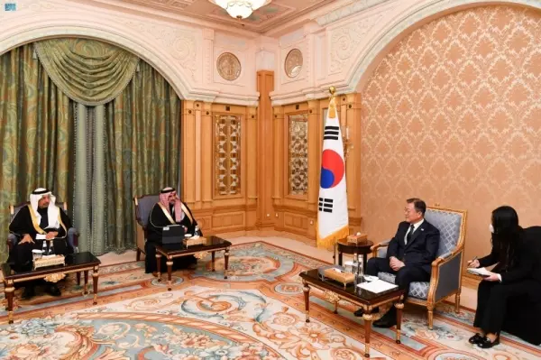 സൗദിയില് പുതിയ ഗ്രീന് ഹൈഡ്രജന് ഉല്പ്പാദന പദ്ധതി വികസിപ്പിക്കുന്നതിനുള്ള ധാരണാപത്രം ഒപ്പുവച്ചു സൗദിയില് പുതിയ ഗ്രീന് ഹൈഡ്രജന് ഉല്പ്പാദന പദ്ധതി വികസിപ്പിക്കുന്നതിനുള്ള ധാരണാപത്രം ഒപ്പുവച്ചു