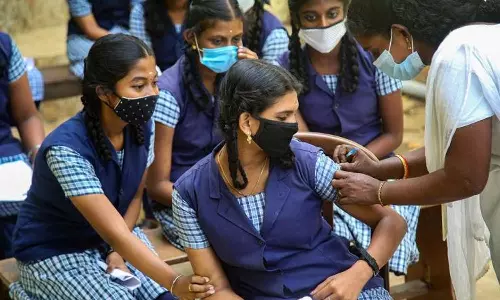 സ്കൂൾ കുട്ടികളുടെ വാക്സിനേഷൻ; വിവരങ്ങൾ സമ്പൂർണ വെബ് സൈറ്റിൽ അപ്‌ലോഡ് ചെയ്യും