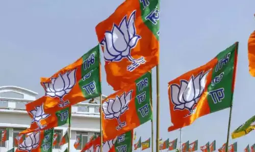 നേതാക്കൾ കൂട്ടത്തോടെ മറുകണ്ടം ചാടി: ഉത്തർ പ്രദേശിലേക്ക് കൂടുതൽ ശ്രദ്ധ കേന്ദ്രീകരിച്ച് ബി.ജെ.പി കേന്ദ്ര നേതൃത്വം