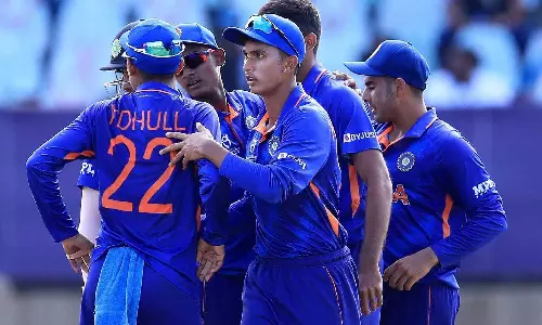 അണ്ടർ 19 ലോകകപ്പ്: നായകനടക്കം അഞ്ച് ഇന്ത്യൻ താരങ്ങൾക്ക് കോവിഡ്, കളിയെ ബാധിക്കുമെന്ന് ആശങ്ക അണ്ടർ 19 ലോകകപ്പ്: നായകനടക്കം അഞ്ച് ഇന്ത്യൻ താരങ്ങൾക്ക് കോവിഡ്, കളിയെ ബാധിക്കുമെന്ന് ആശങ്ക