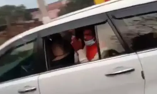 യു.പിയിൽ ബി.ജെ.പി എം.എൽ.എയെ നിലം തൊടാൻ അനുവദിച്ചില്ല; വന്ന കാറിൽ പറഞ്ഞുവിട്ട് ഗ്രാമീണർ