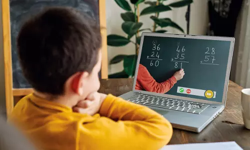 ബഹ്റൈനില്‍ രണ്ട് സ്‌കൂളുകളില്‍ കൂടി പഠനം ഓണ്‍ലൈനാക്കി