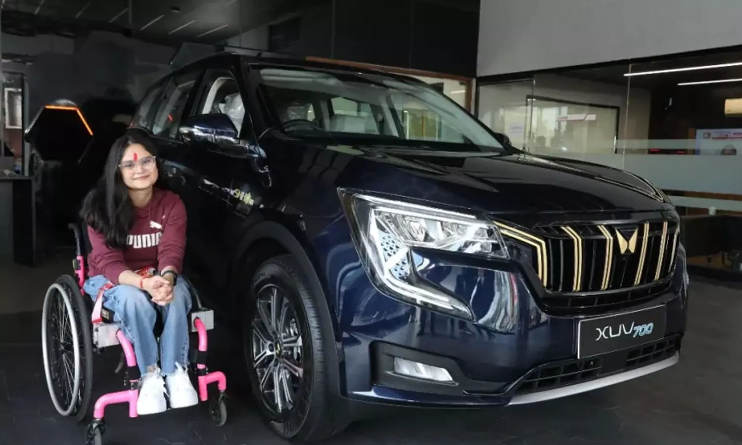 അവനിയുടെ യാത്ര ഇനി മഹേന്ദ്ര എക്‌സ് യു വി700 ഗോള്‍ഡ് എഡിഷനില്‍; വാക്ക് പാലിച്ച് മഹീന്ദ്ര