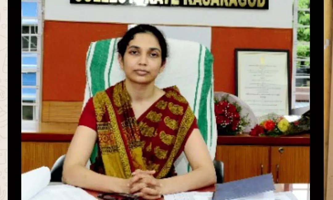 വിവാദങ്ങള്‍ക്കിടെ കാസര്‍കോട് കലക്ടര്‍ അവധിയിലേക്ക്; പകരം ചുമതല എഡിഎമ്മിന്