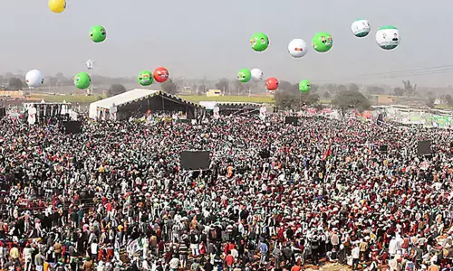 പ്രചാരണത്തിന് റാലികളനുവദിക്കുമോ? തെരഞ്ഞെടുപ്പ് കമ്മീഷൻ തീരുമാനം നാളെ